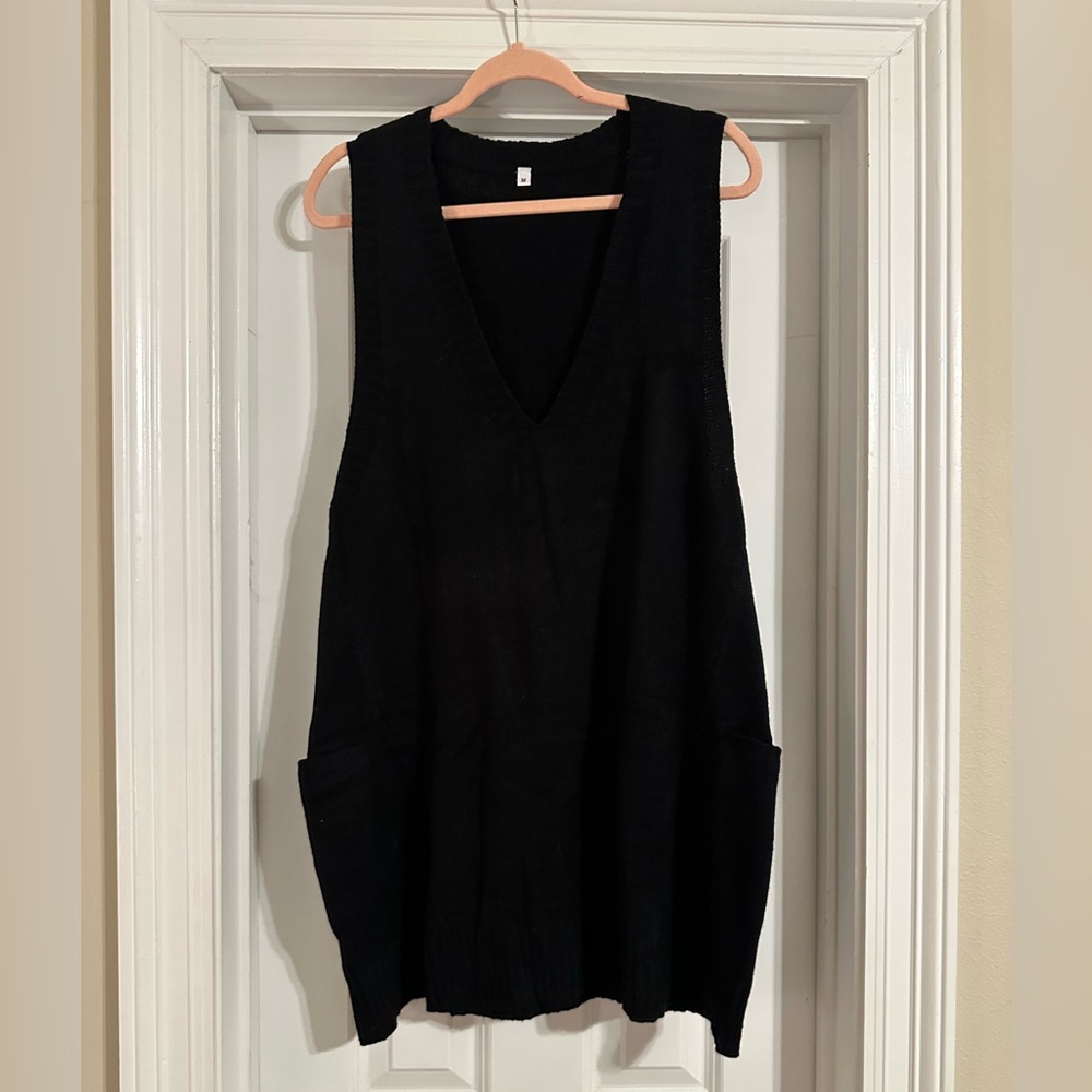 Black Sleeveless Knit Tunic